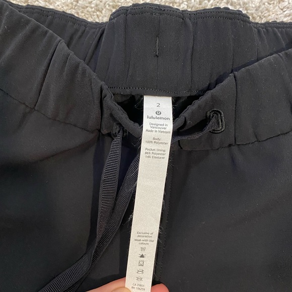 Lululemon Athletica Black on the fly woven Pants - Picture 5 of 11